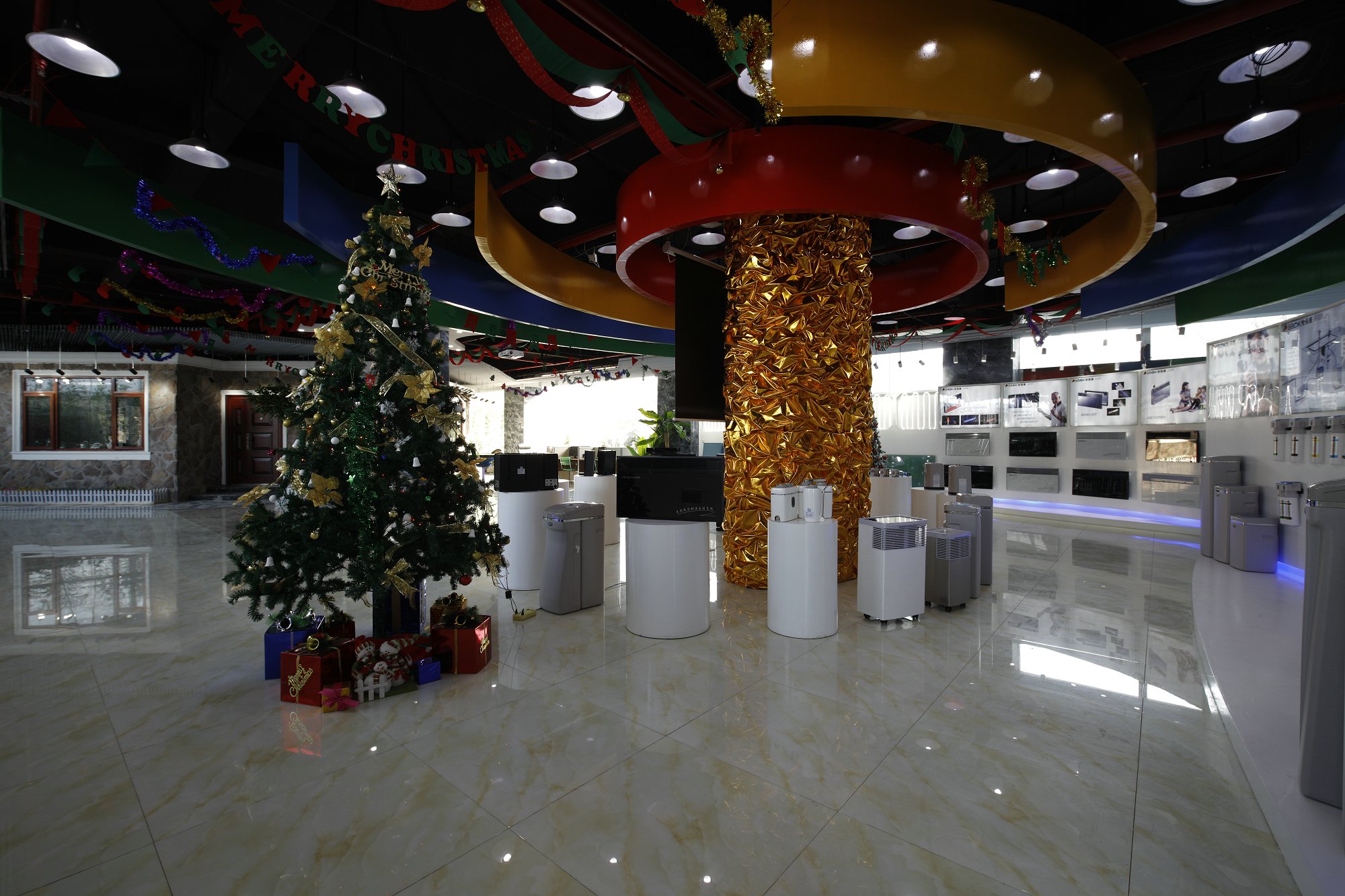 1484365079810159.jpg 010展廳內(nèi)景.JPG